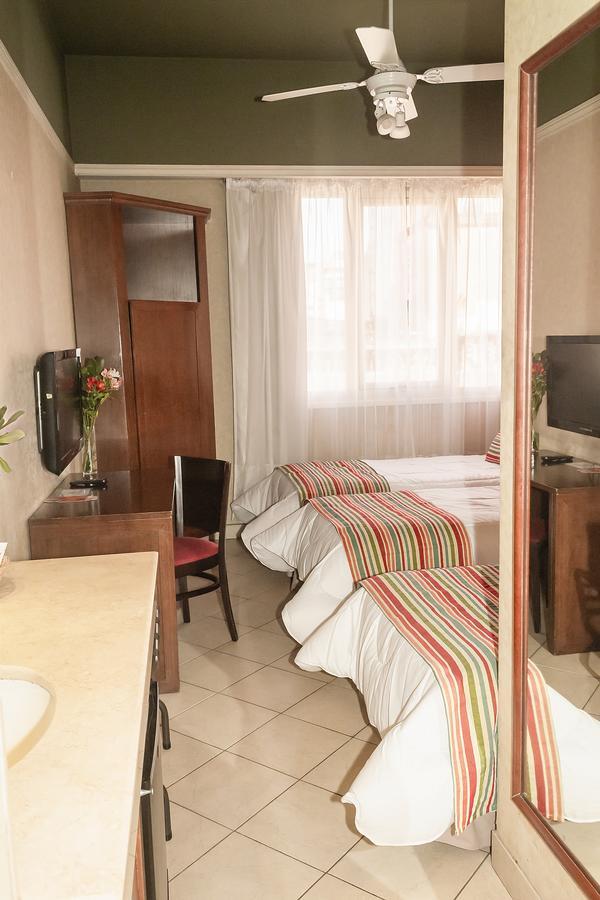 O2 Hotel Buenos Aires Eksteriør billede